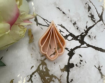 Scalloped flower 2 polymer clay cutter