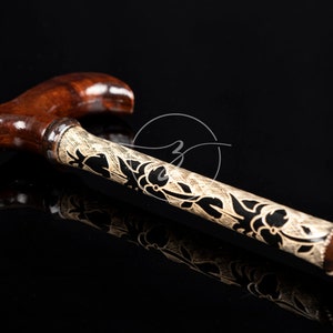 Elegant Twisted Cornel Wood Walking Stick: Handcrafted Cane for Men and Women - Stylish & Functional