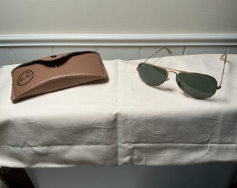 Vintage Bausch & Lomb Ray Ban Sunglasses with Case