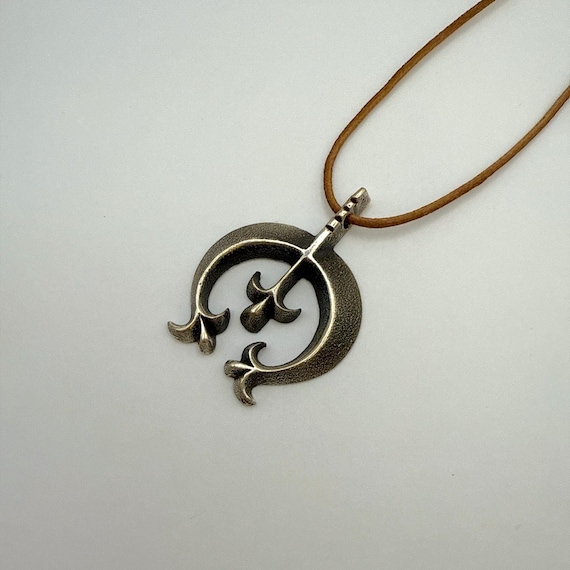 アクセサリー Aaron Anderson Tufa Cast Naja Pendant Tufa Cast Sterling Silver Naja Pendant by Aaron Anderson, Navajo