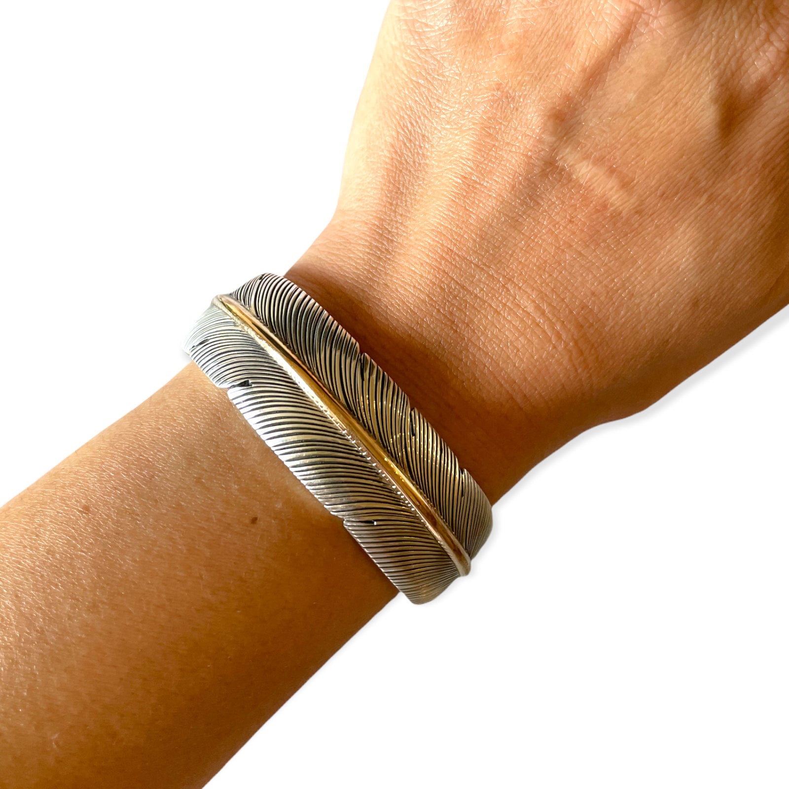 N*様 Harvey Mace feather bangle N*様 Harvey Mace feather bangle Feather bracelet by Harvey Mace (1.0
