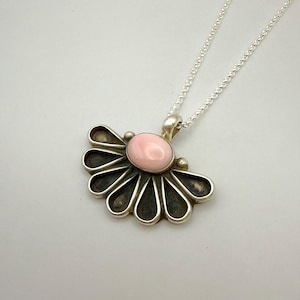 Pink Conch Shell Fan Pendant By Geraldine James A/Authentic/Native American/Navajo/Handmade/Sterling Silver/One Of A Kind/Boho/Southwestern