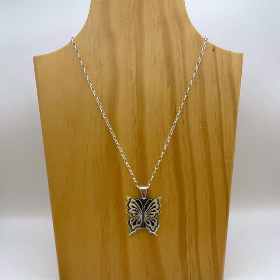ネックレス HOPI BUTTERFLY NECKLACE TOP Hopi Sterling Silver Butterfly Pendant: Native American Overlay
