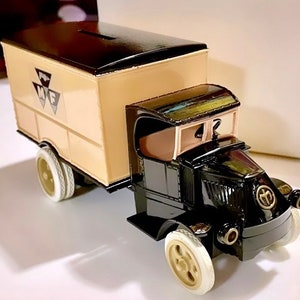 ERTL 1926 Tirelire en forme de camion de livraison Mack Bulldog | Réplique moulée sous pression