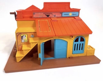Vintage 1982 Fisher Price Little People 934 Play Family Western Town Building