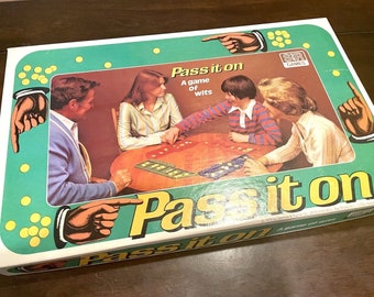 1978 “Pass It On” Vintge Board Game - A Game of Wits - Selchow & Righter | Complete!