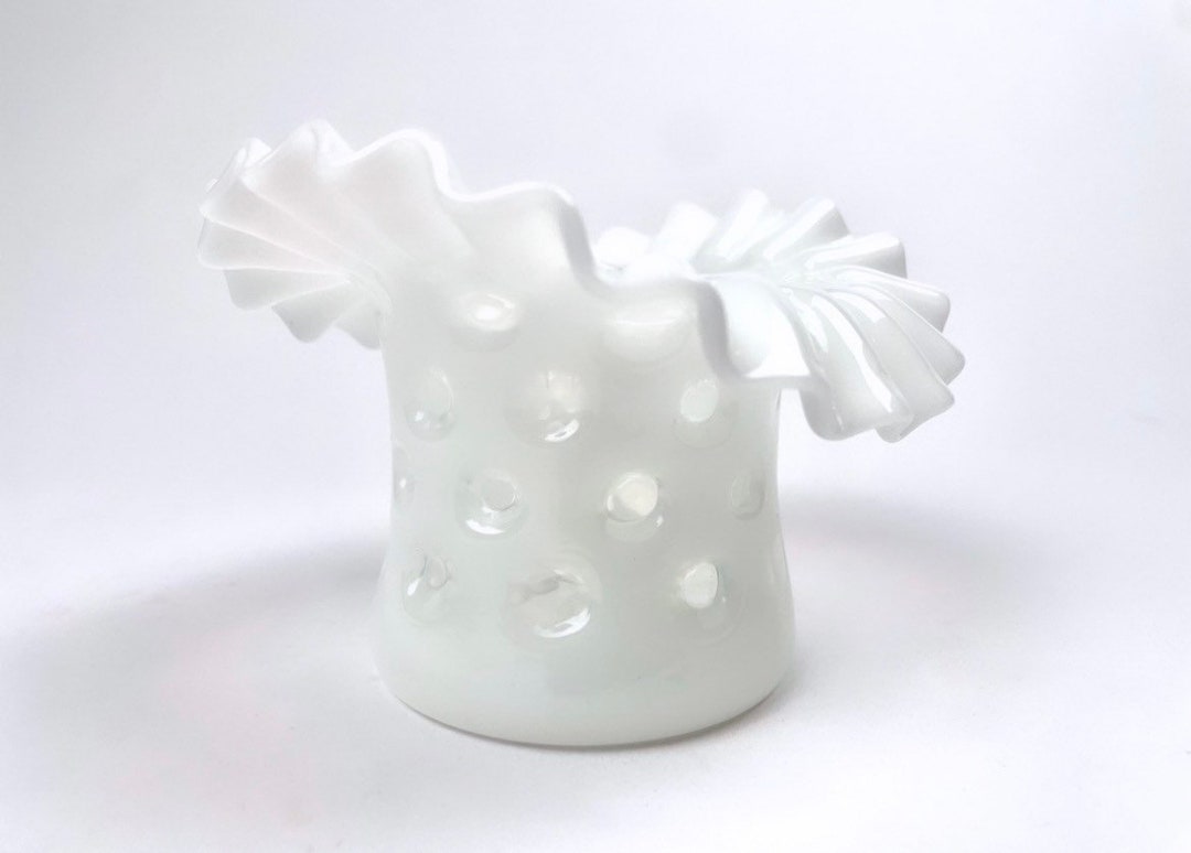 Vintage Fenton White Opalescent Coin Dot Top Hat Vase Ruffled Edge Vase ...