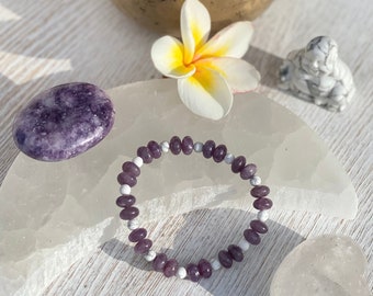 Beautiful rich Lepidolite and Howlite bracelet