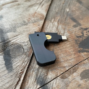 Yubikey 5 or 5C NFC Cover / Keychain for your yubikey security token