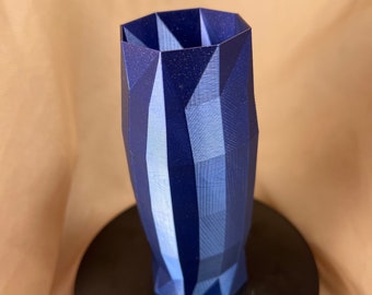 Schöne Dekorative Facettierte Vase