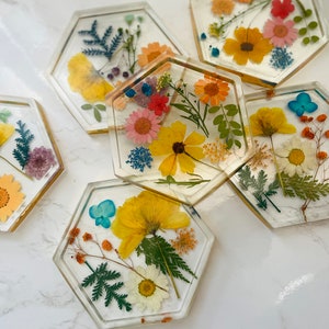 Dried Flower Coasters, Gift for Mom, Wedding Favors, Flower Coaster set