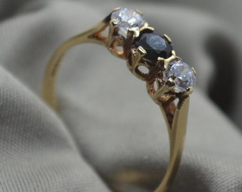 Fantastic Sapphire and Cubic Zirconia ring in 9ct Gold