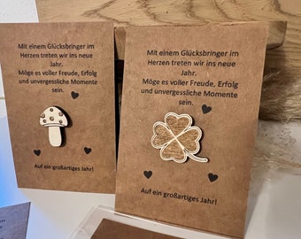Neujahrsglücksbringer, kleine Glücksbringer in Form von Marienkäfer, Hufeisen, Glückspilz und Glücksklee, Neujahrsgeschenk, Mitbringsel