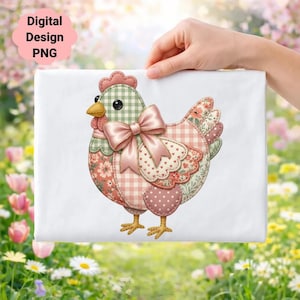 Peut inclure: Un motif décoratif de poulet avec un motif patchwork dans des tons roses, verts et pêche. Le poulet présente un nœud, des motifs floraux et vichy, et le texte "Digital Design PNG".