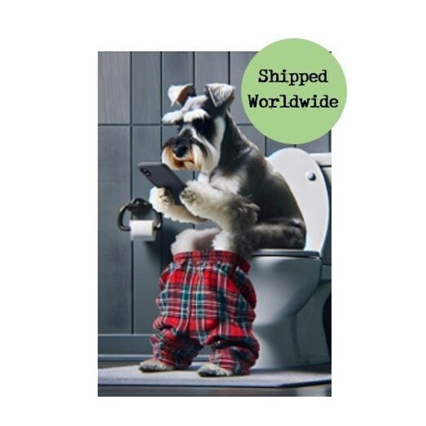 Schnauzer assis sur les toilettes sur impression de téléphone portable - Schnauzer miniature sur photo de téléphone portable - Funny Dog Animal Bathroom Wall Art Sign Gift