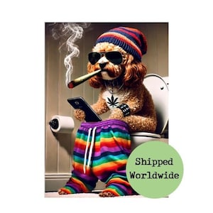Impresión divertida de Cavapoo: perro fumando porro, Cockerpoo en el inodoro, teléfono, hoja de cannabis, animal, porro, baño, inodoro, letrero, imagen, arte de pared