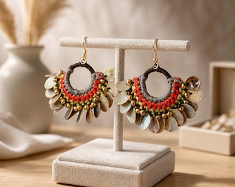 Boho gewebte Quasten-Ohrringe mit Muscheln und Rocailles - Vintage Fan Kupfer Design
