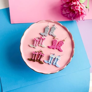 リボン付きカウボーイブーツイヤリング