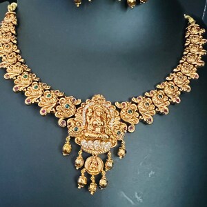 Elegant Mirror & Bead Work Neckset with Pearl Details & Matching Jhumka