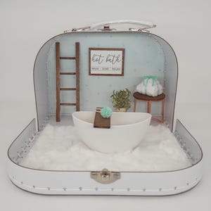 Suitcase Dollhouse, Mini Suitcase Dollhouse, Dollhouse Travel Case, Dollhouse Furniture, Travel Dollhouse, Dollhouse Bathroom, 1:12 scale