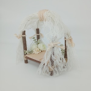 Letto per casa delle bambole in miniatura - Letto a baldacchino in legno con fata, scala 1:12