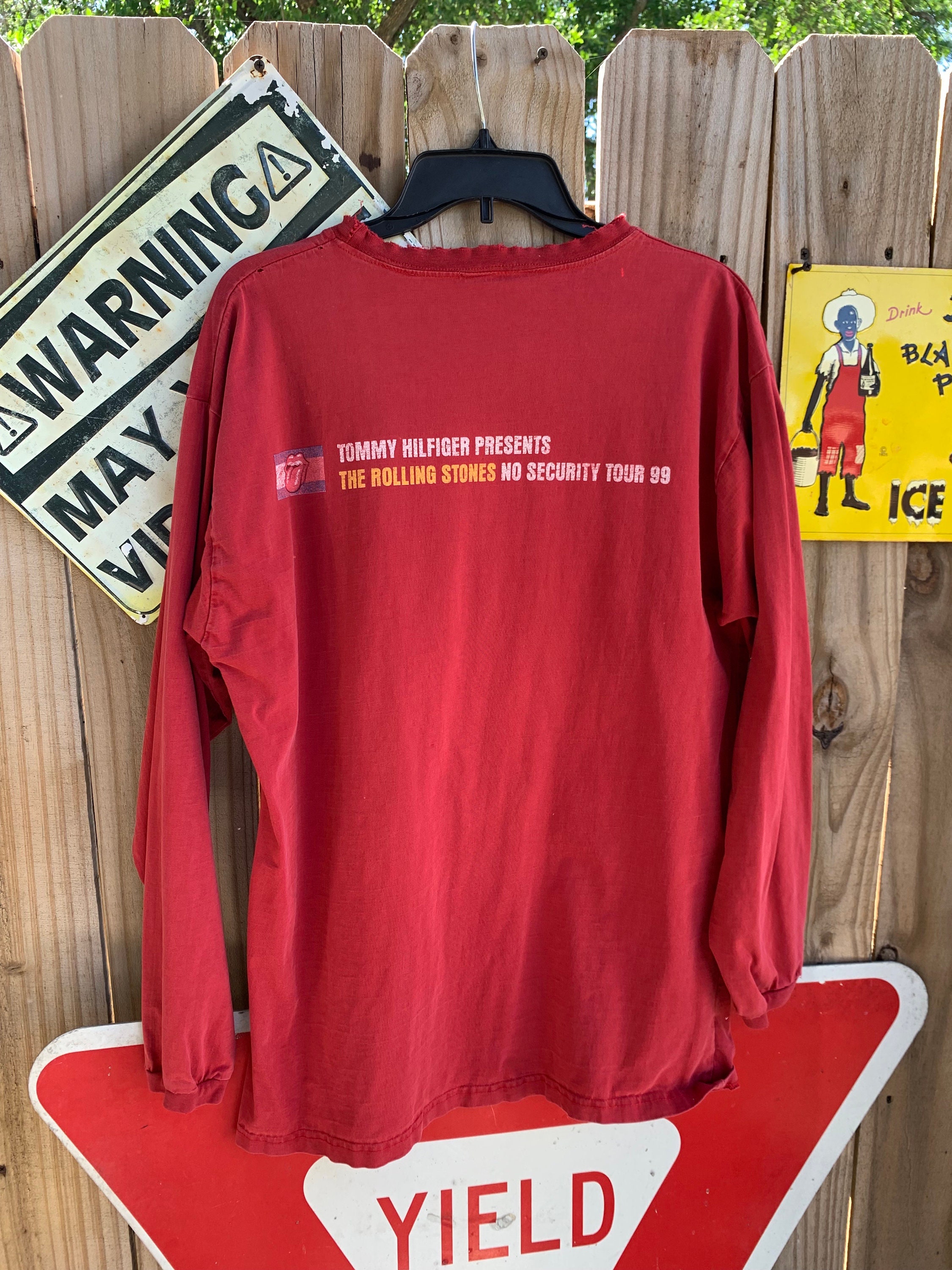 デッドTシャツ★L ローリングストーンズ1999ノーセキュリティツアーM60 デッドストック 未使用 ローリングストーンズ USA製 バンド