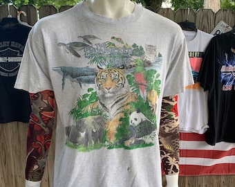 Vintage 1991 Wild Animals the endangered species of the world T-shirt Size L oneita tag by Habitat