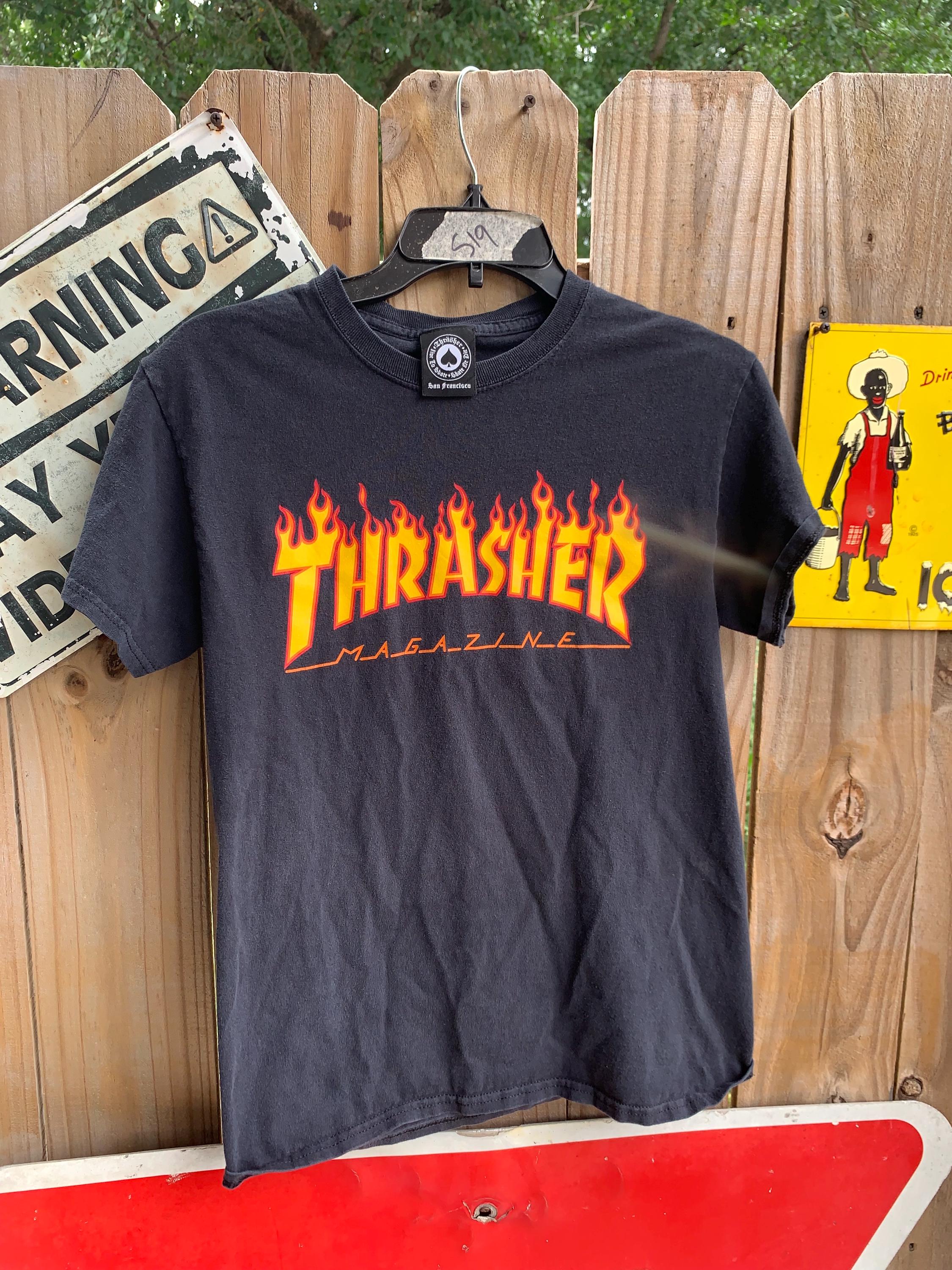 Vintage Y2K Thrasher Magazine Flammen schwarz-oranges Baumwoll T