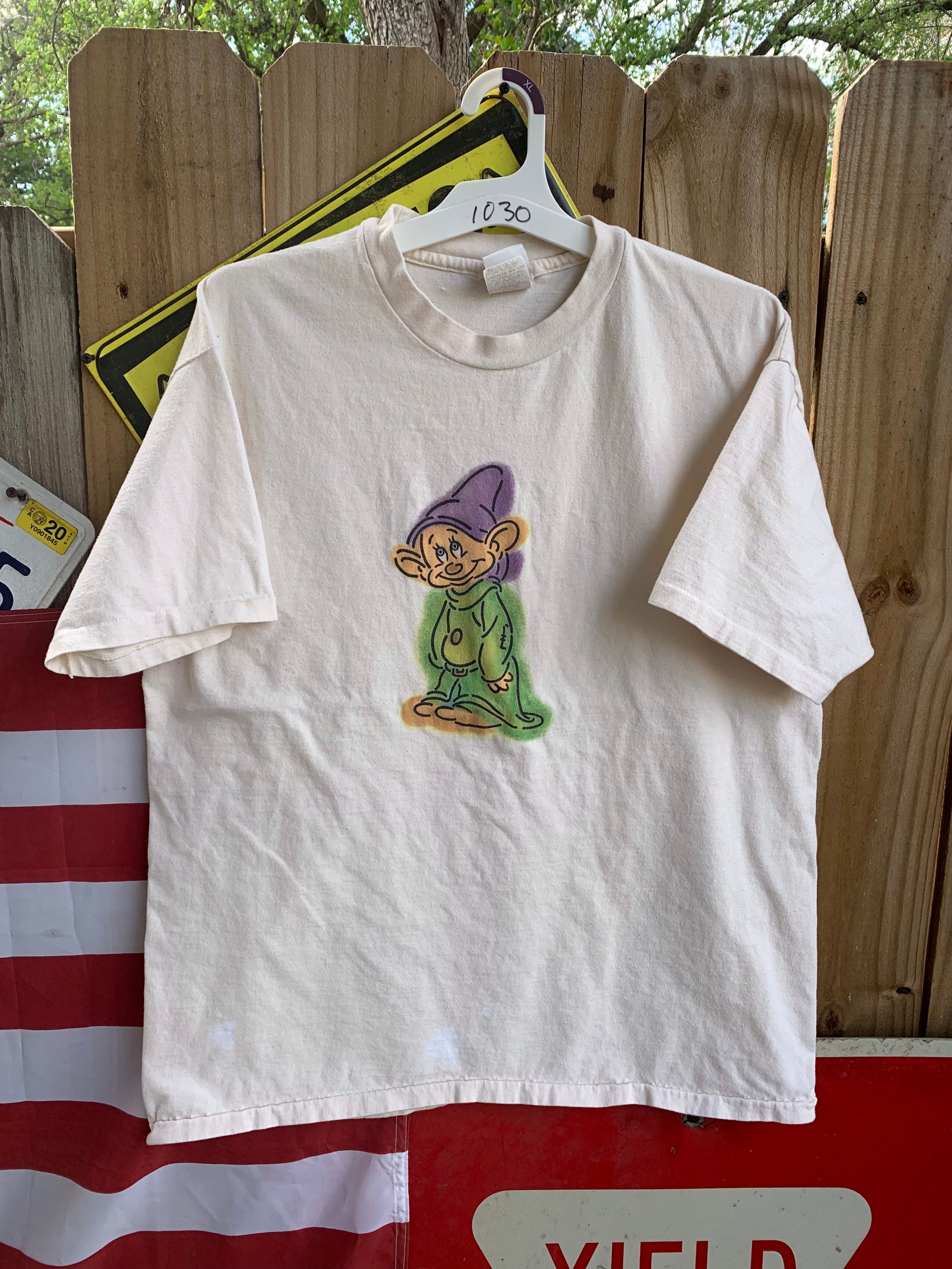 Vintage 90s Dopey Snow White Disney Store T-shirt Size XL - Etsy Vintage 90s Dopey Snow White Disney Store T-shirt Size XL - Etsy