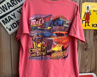 Vintage Y2K Mels Diner Cruise and Dine Pigeon Forge Tennessee Tshirt Size XL
