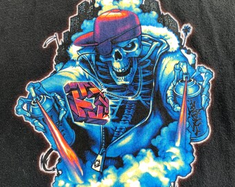 Vintage Y2K Tribal Graffiti Skull Skateboard Street Style T-shirt