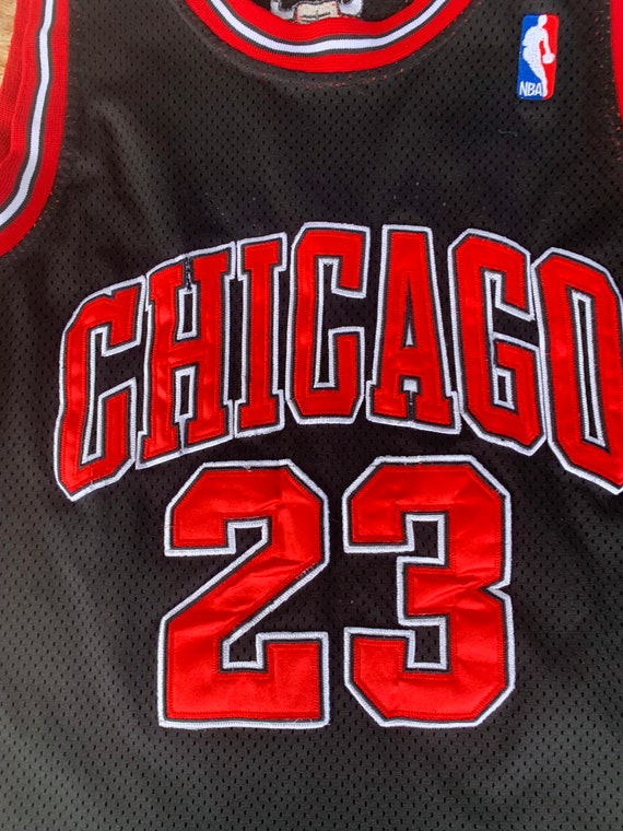 Vintage 90s-00s Authentic Jordan Chicago Bulls NBA Nike Vintage 90s-00s Authentic Jordan Chicago Bulls NBA Nike