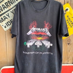 Vintage Y2K Metallica Master of Puppets shirt XL