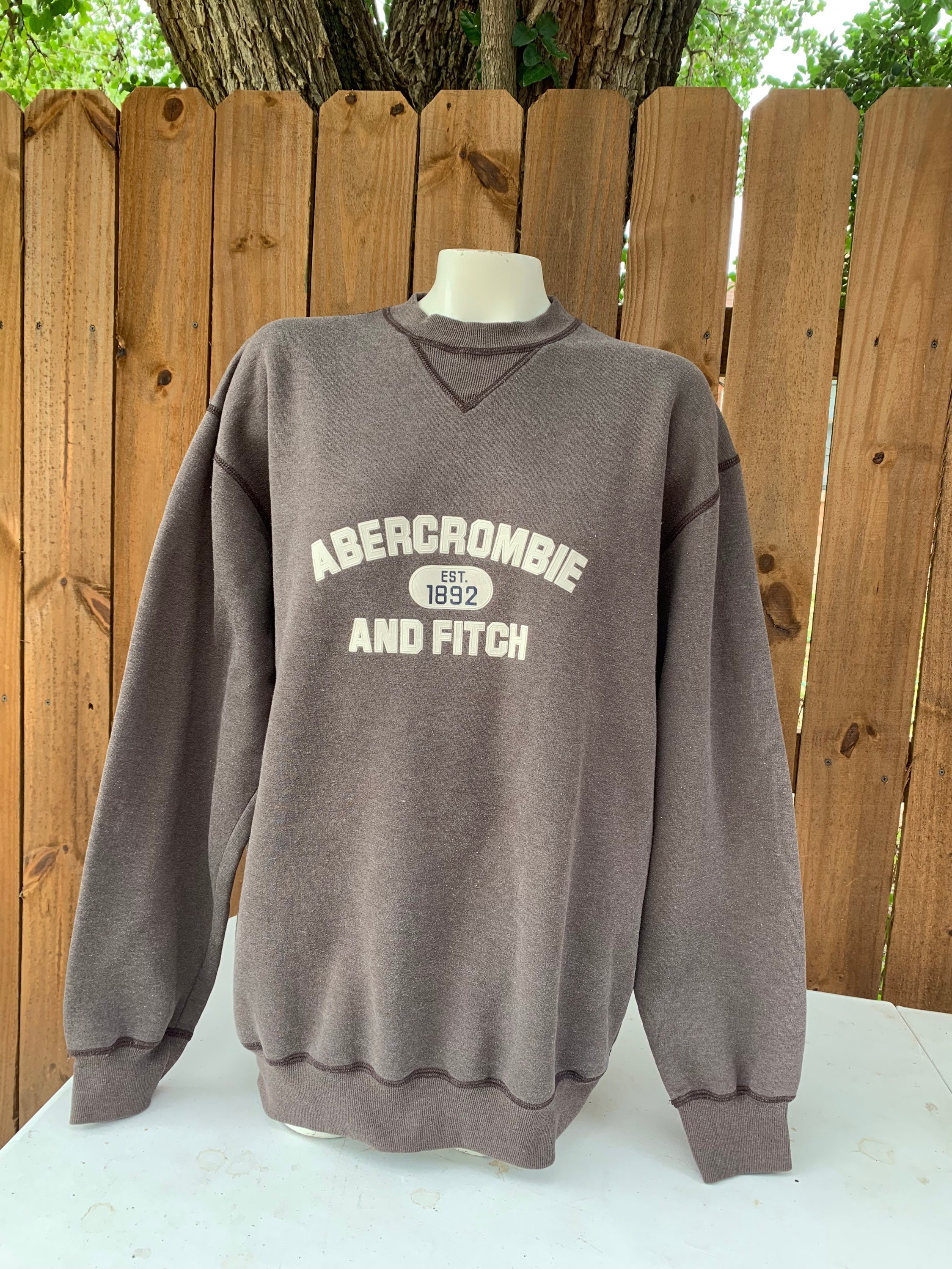 Abercrombie & Fitch Chicago Bulls Graphic Crew Sweatshirt