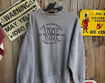 Vintage 90s Gray vintage Iowa Hawkeyes crewneck sweatshirt  size L