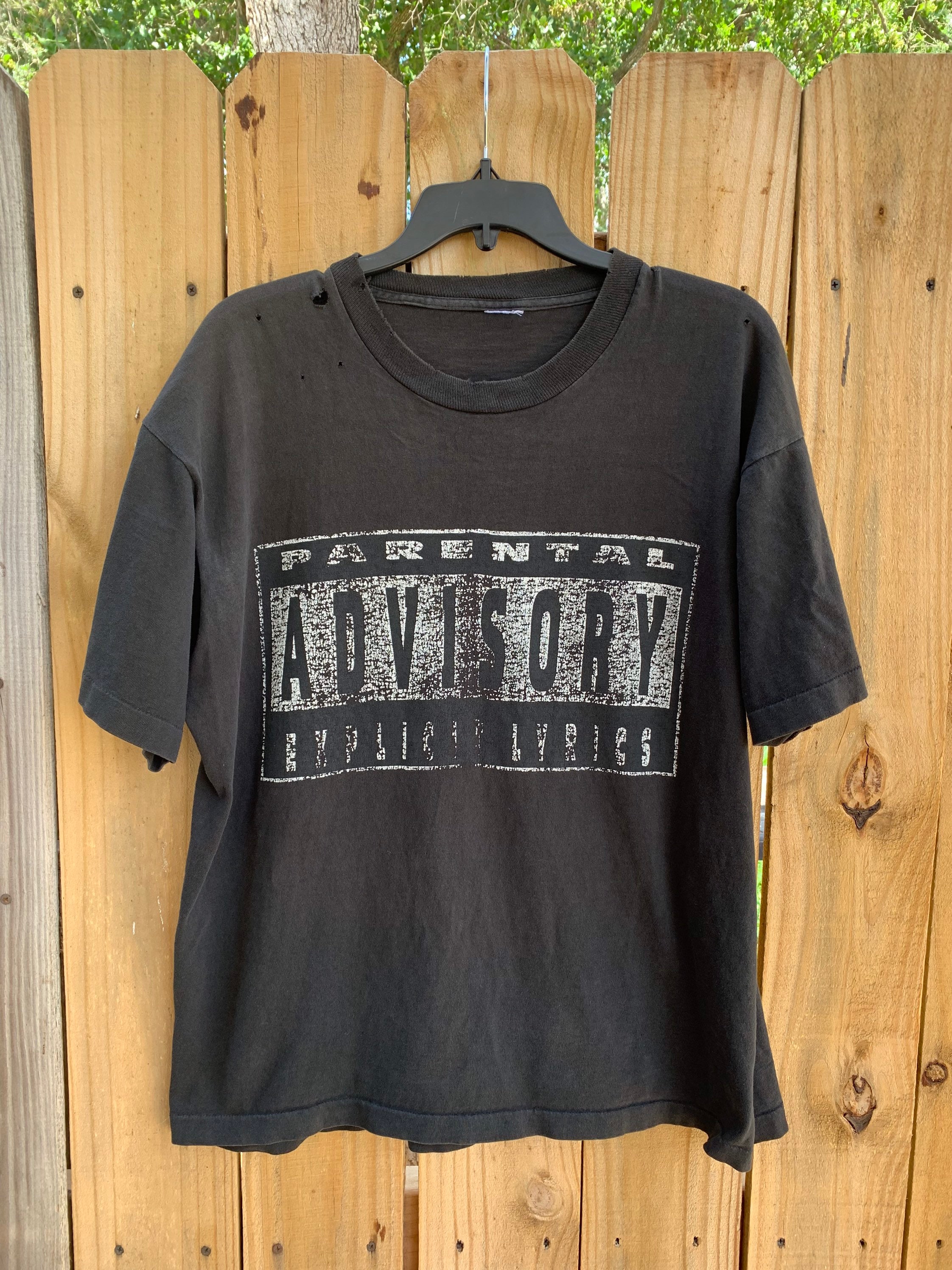 Vintage 90s Parental Advisory Explicit Lyrics Distressed T-shirt 