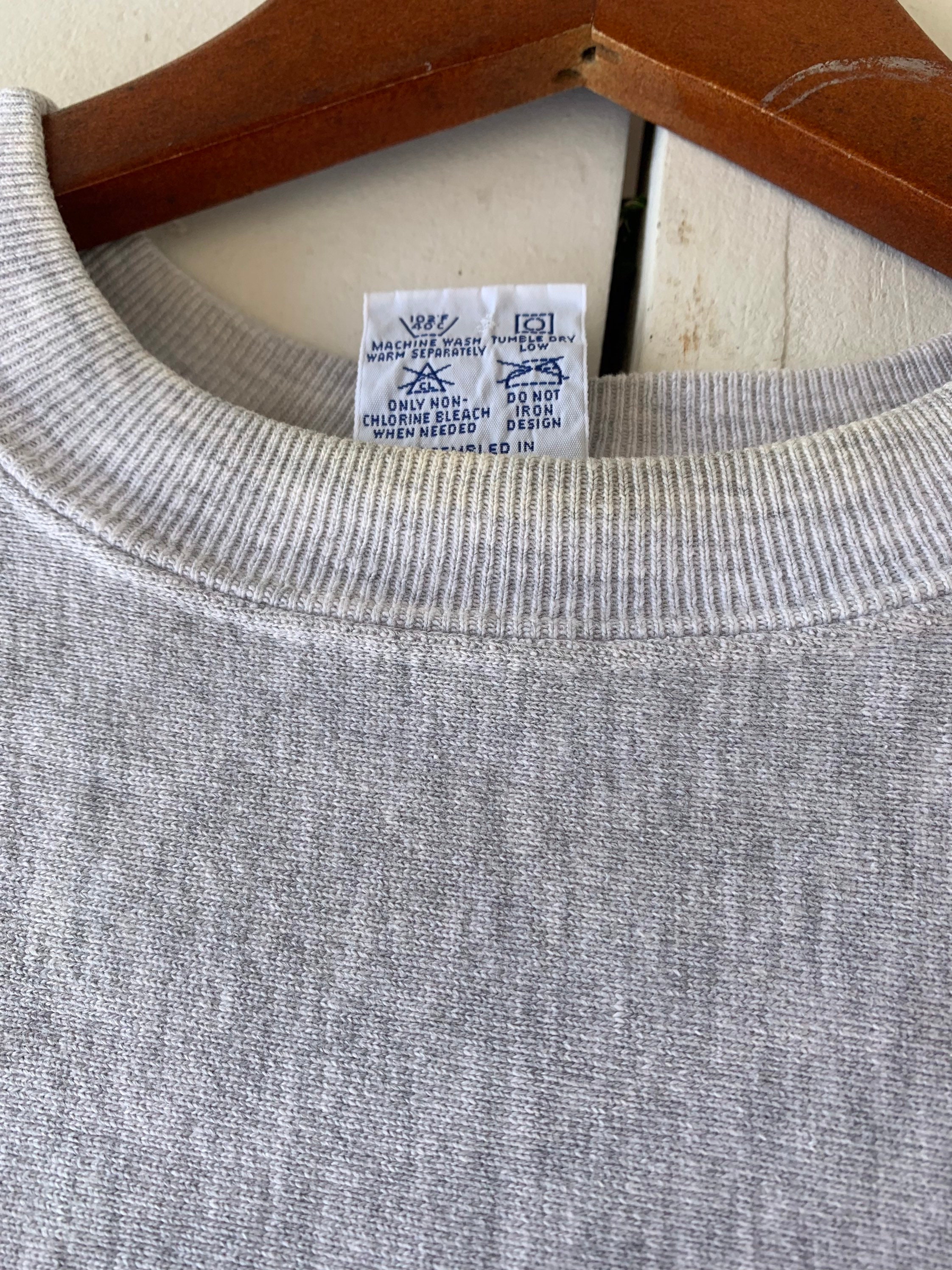 90’s Vintage Champion R/W :XL s-l1200.png