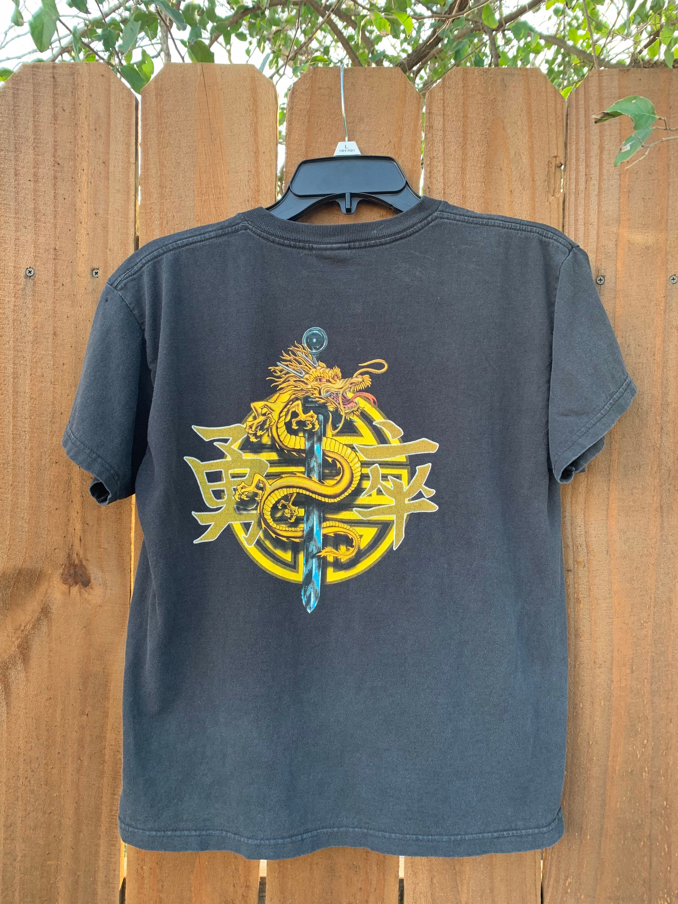 トップス 2000's \"Blue Dragon\" White Tee Size:L blue dragon 2000's shirt – único13