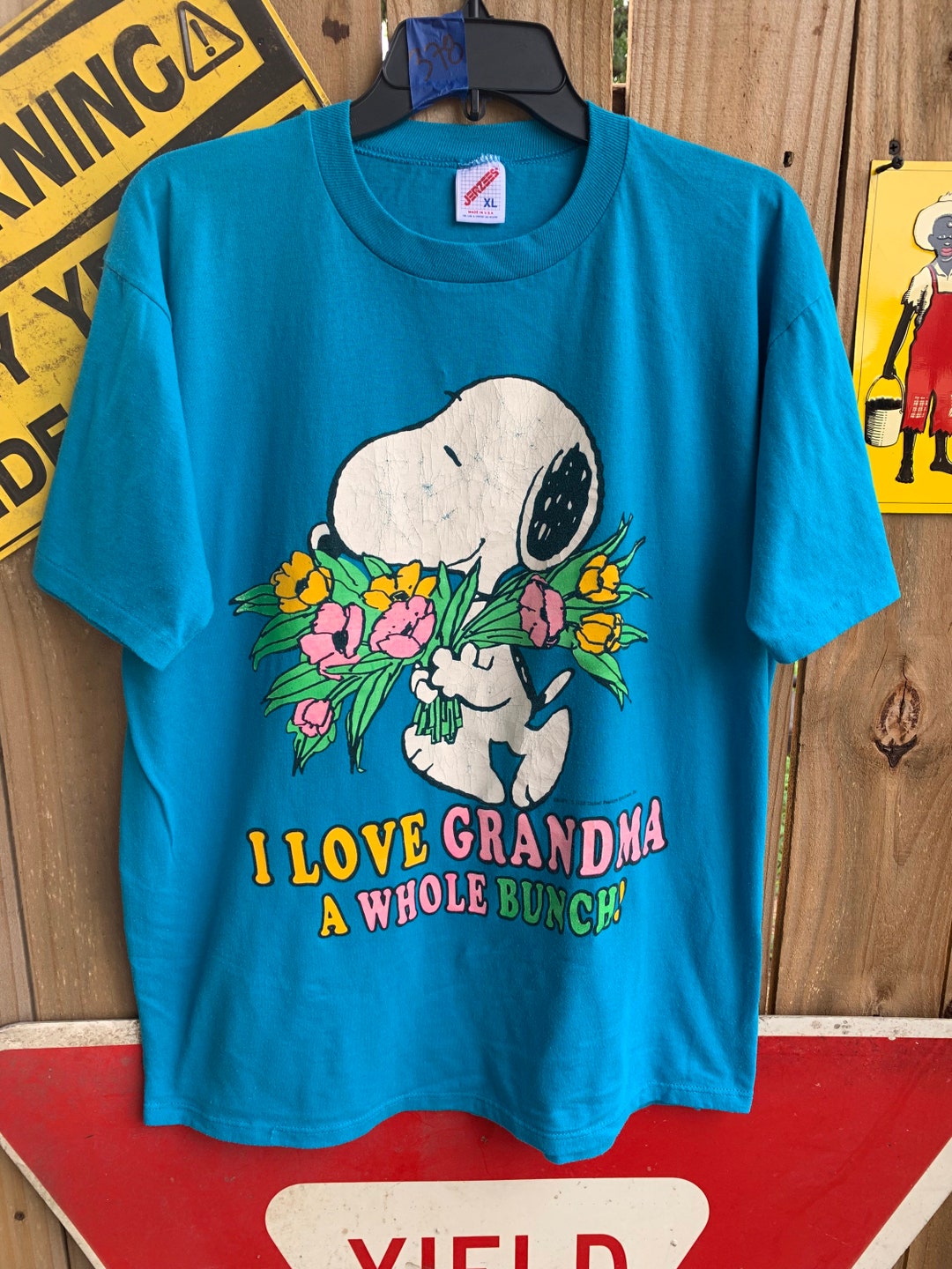 Vintage 80s Snoopy Peanuts T-shirt Size XL by Snoopy United Features  Syndicate Bunch of Flowers for Grandma - Etsy