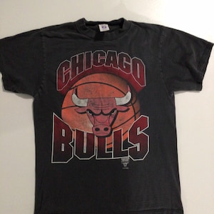 Vintage 90s Chicago Bulls T-shirt Size M By Logo7