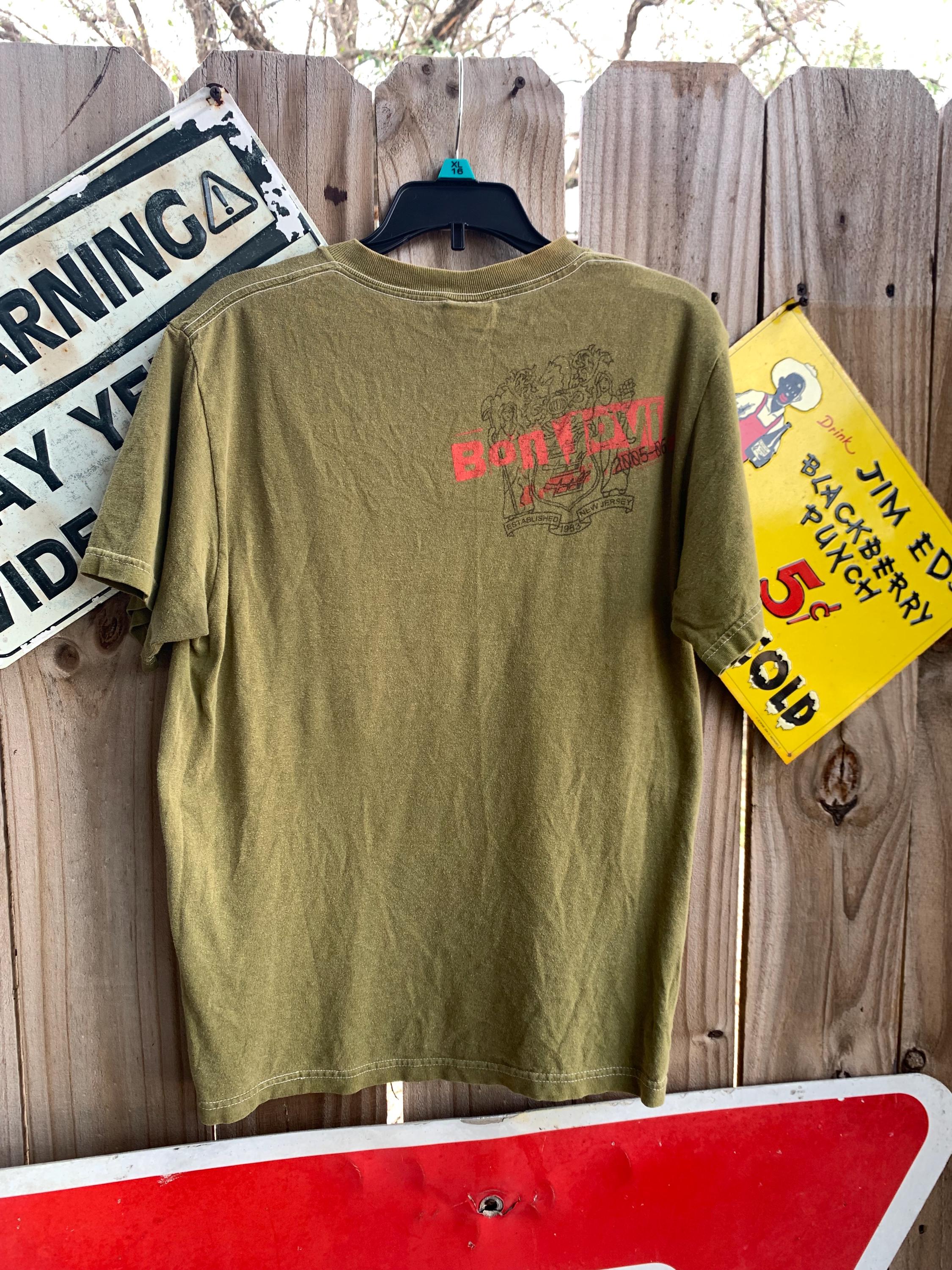 Vintage Y2K Bon Jovi 2005-2006 Have a Nice Day Tour Green Fruit of