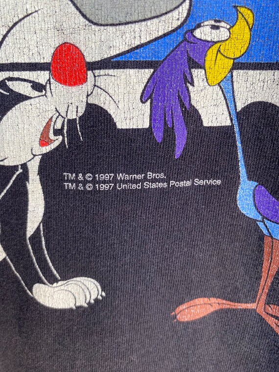 Vintage 1997 Looney Tunes T-shirt Size XL bugs bu… - image 3