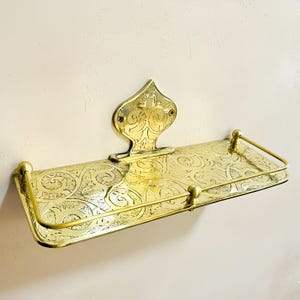 Estante de pared de latón macizo – Estante flotante marroquí hecho a mano con grabado a mano / Acabado en bronce aceitado Natural Brass