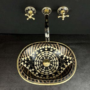 Unique Eye-Shaped Bathroom Sink – Artisan Crafted from Brass, Resin, Bone, and Wood
