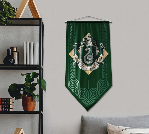 Slytherin Pennant - Home