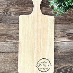 Tablero de corte / charcutería grabado personalizado, regalo personalizado, regalo de boda, tablero de charcutería, bandeja para servir, decoración del hogar, regalo grabado