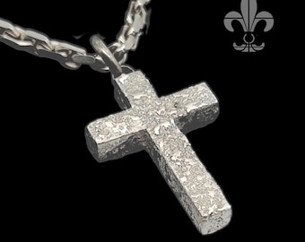 Cross pendant made of solid 925 silver with chain