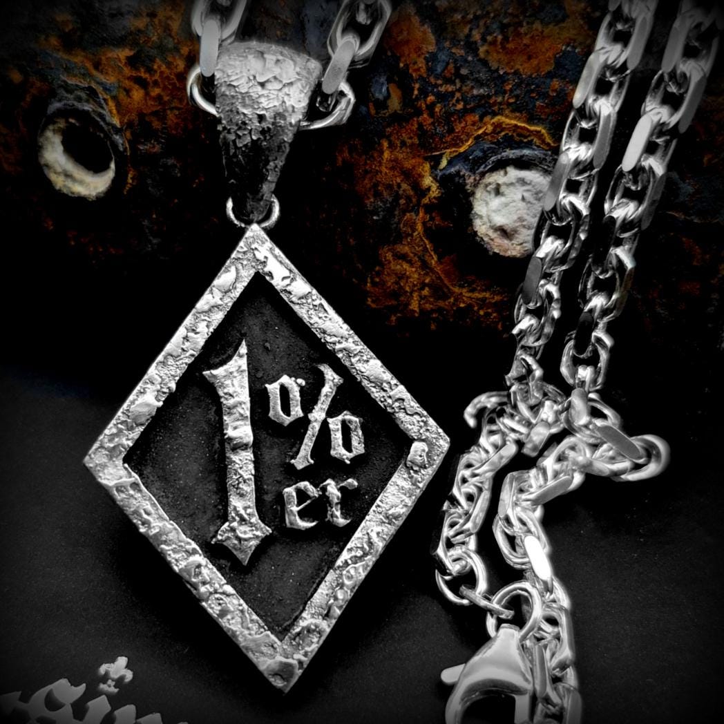 Pendentif Crâne Diamant Rouge Et Argent Avec Collier Chaîne - Bijou Nouveauté Neuf