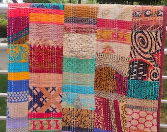 Marusthali Handgefertigte Kantha-Tagesdecke - 100% Baumwolle, Blumenmuster, King/Queen Size, Aus Indien