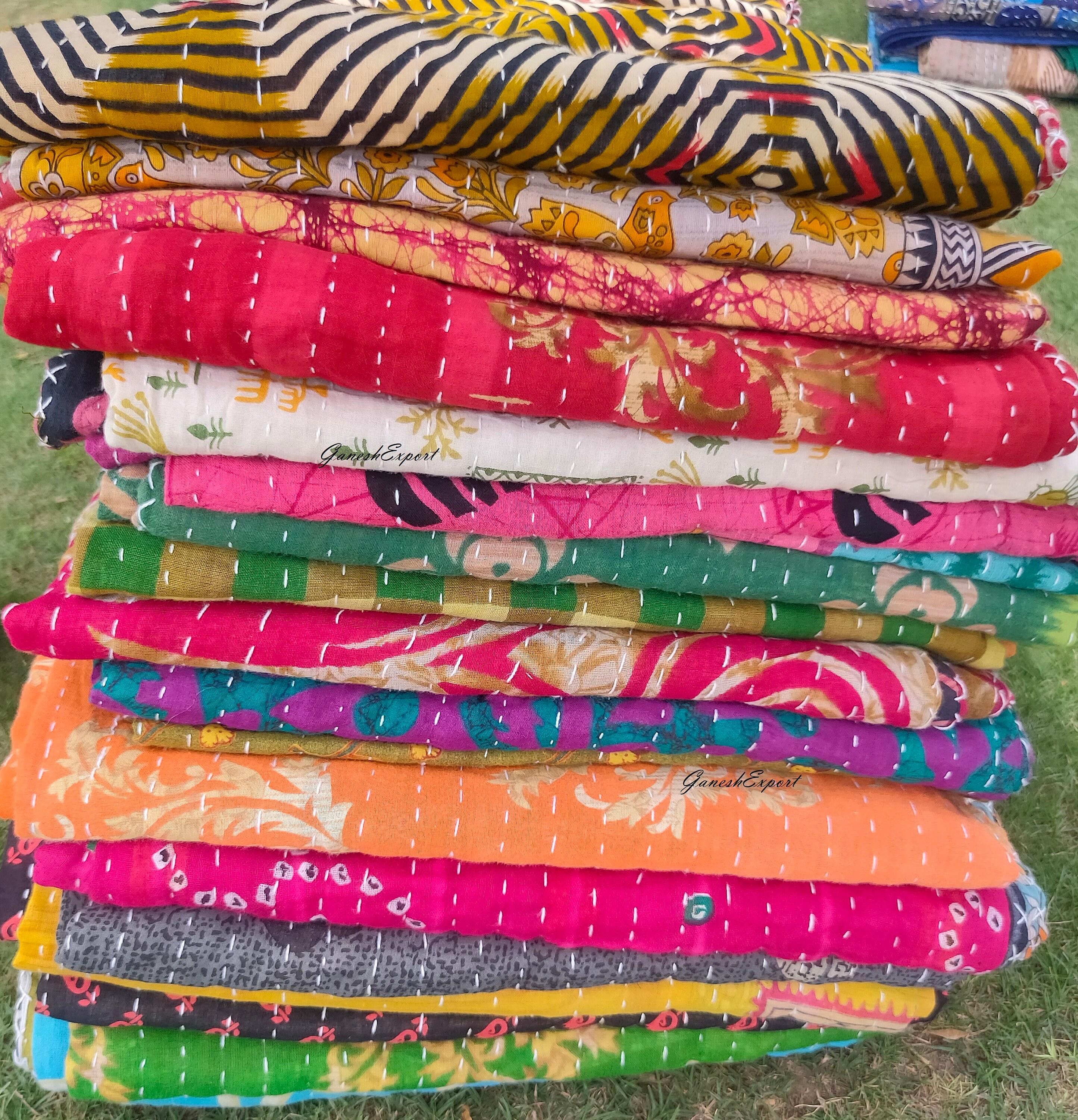Handmade Vintage Kantha Quilt – Reversible Bohemian Bedspread – Twin Size, 100% Cotton